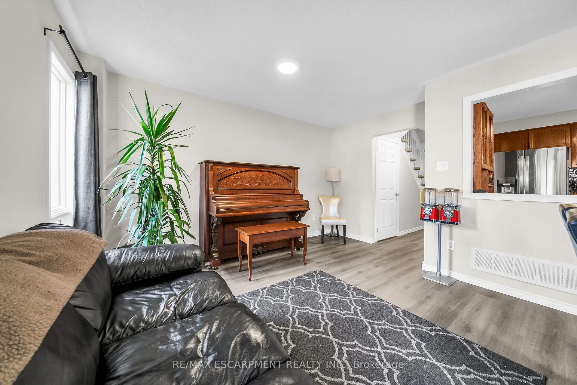 5115 Silvercreek Drive