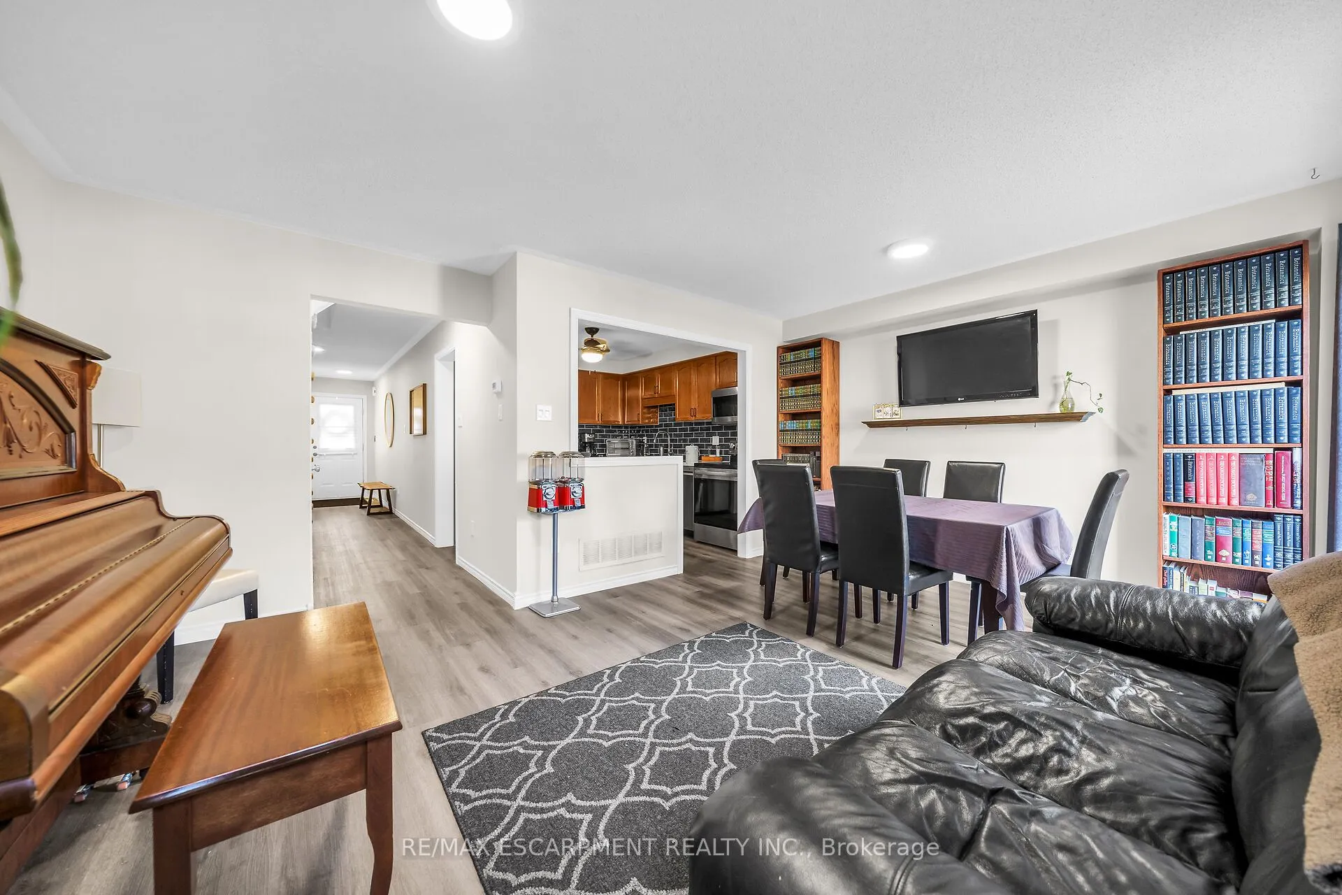 5115 Silvercreek Drive