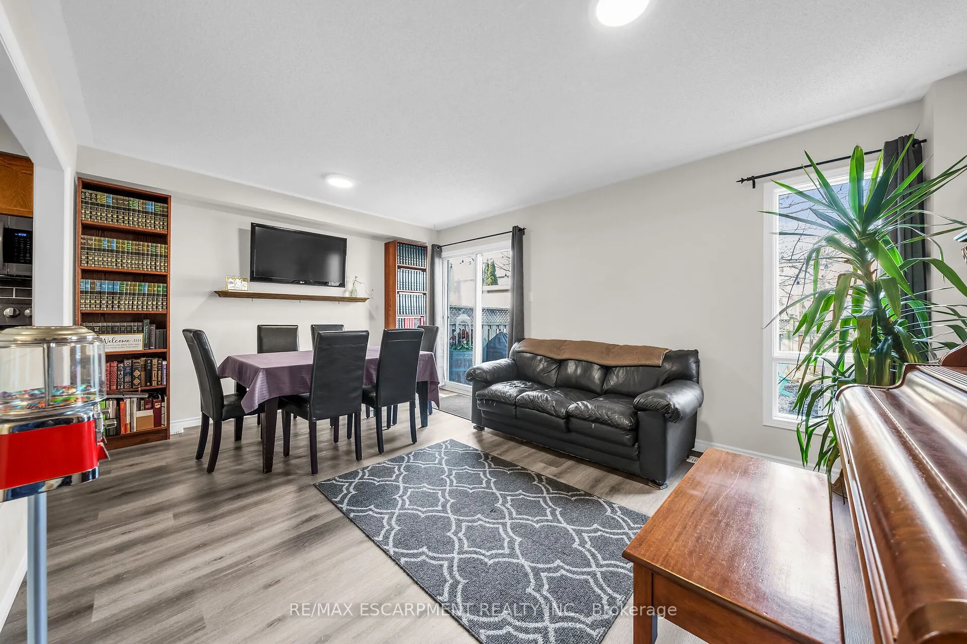 5115 Silvercreek Drive