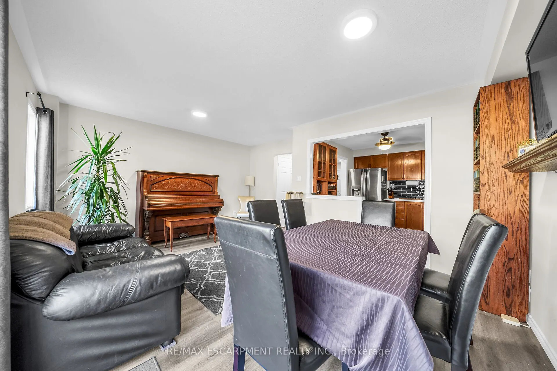 5115 Silvercreek Drive