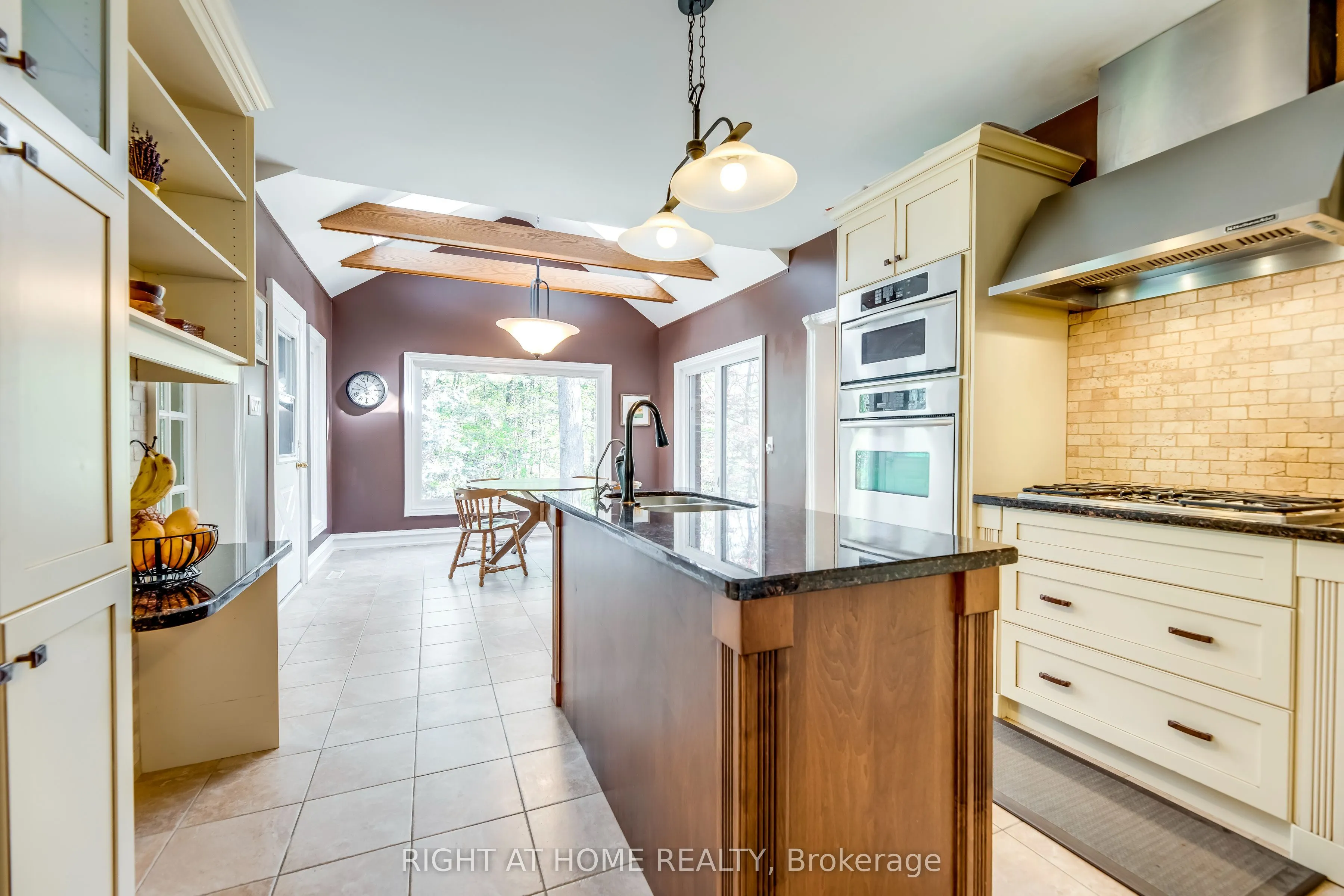 2175 Oneida Court
