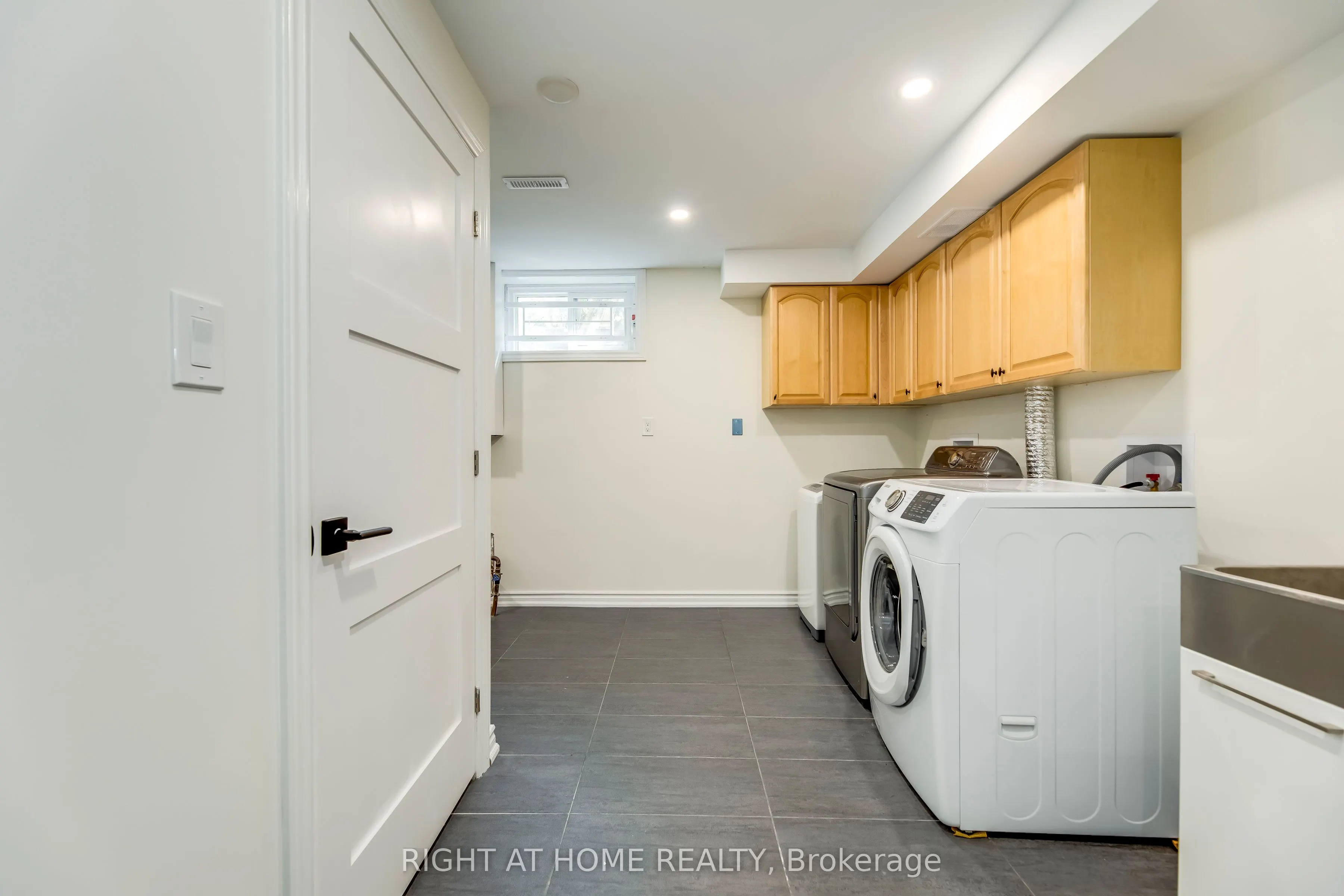 2175 Oneida Court