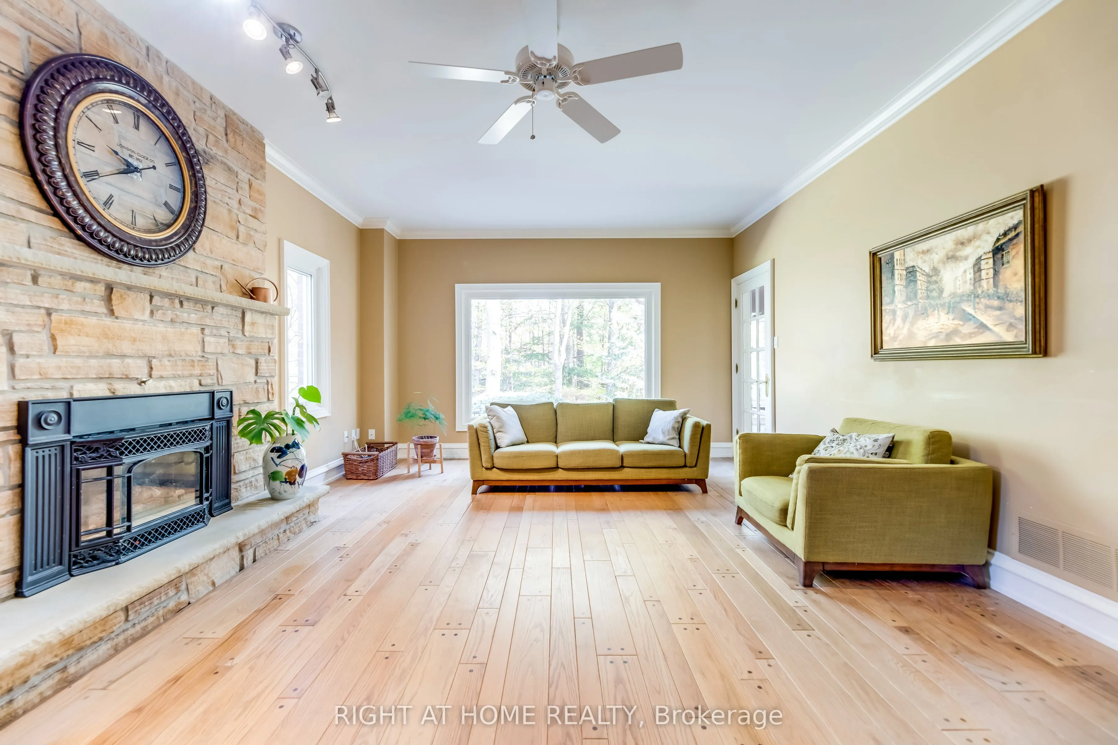 2175 Oneida Court
