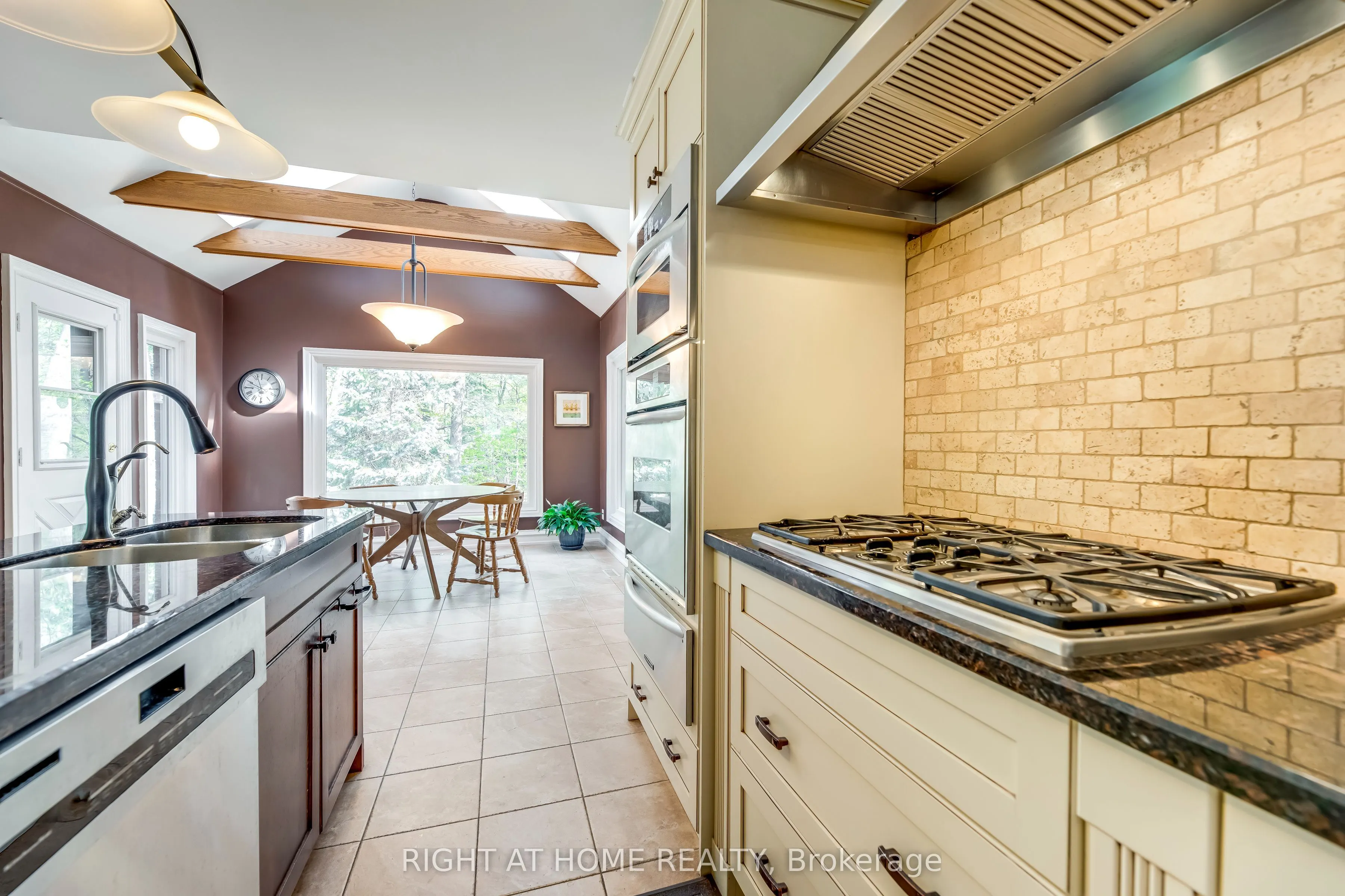 2175 Oneida Court