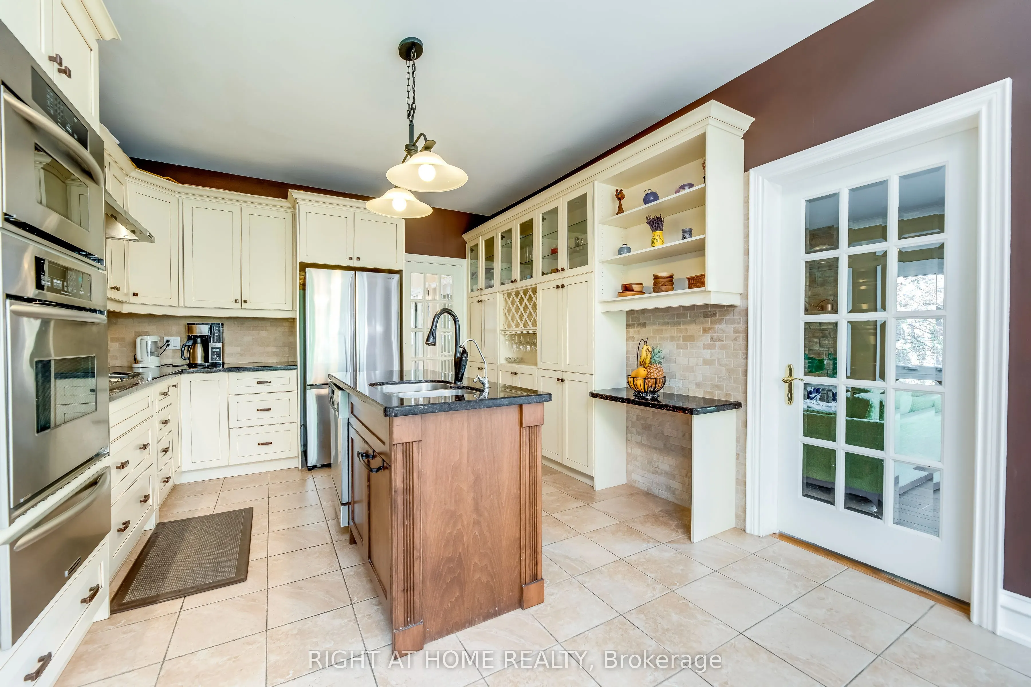 2175 Oneida Court