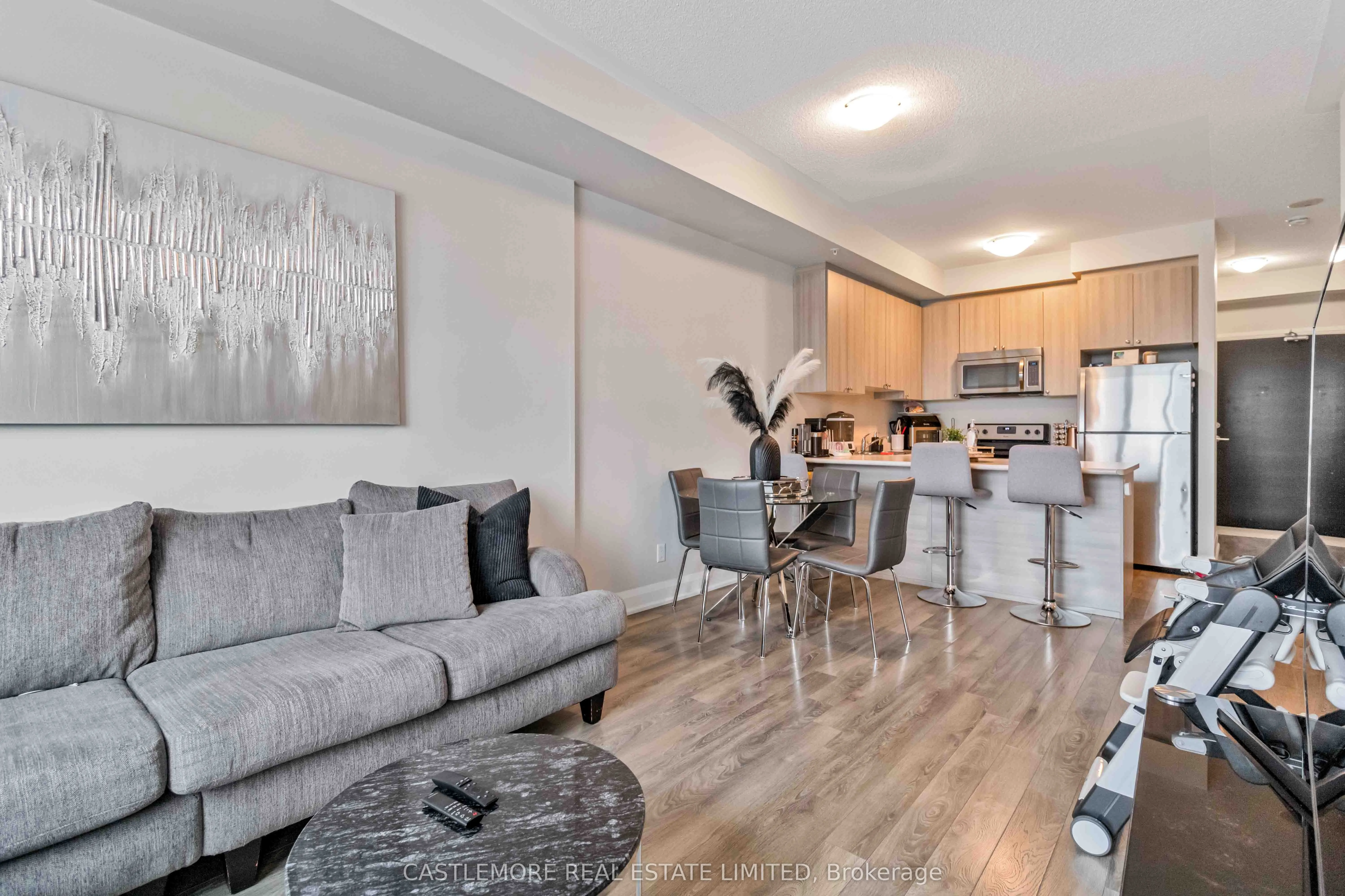 55 Yorkland Boulevard, #204