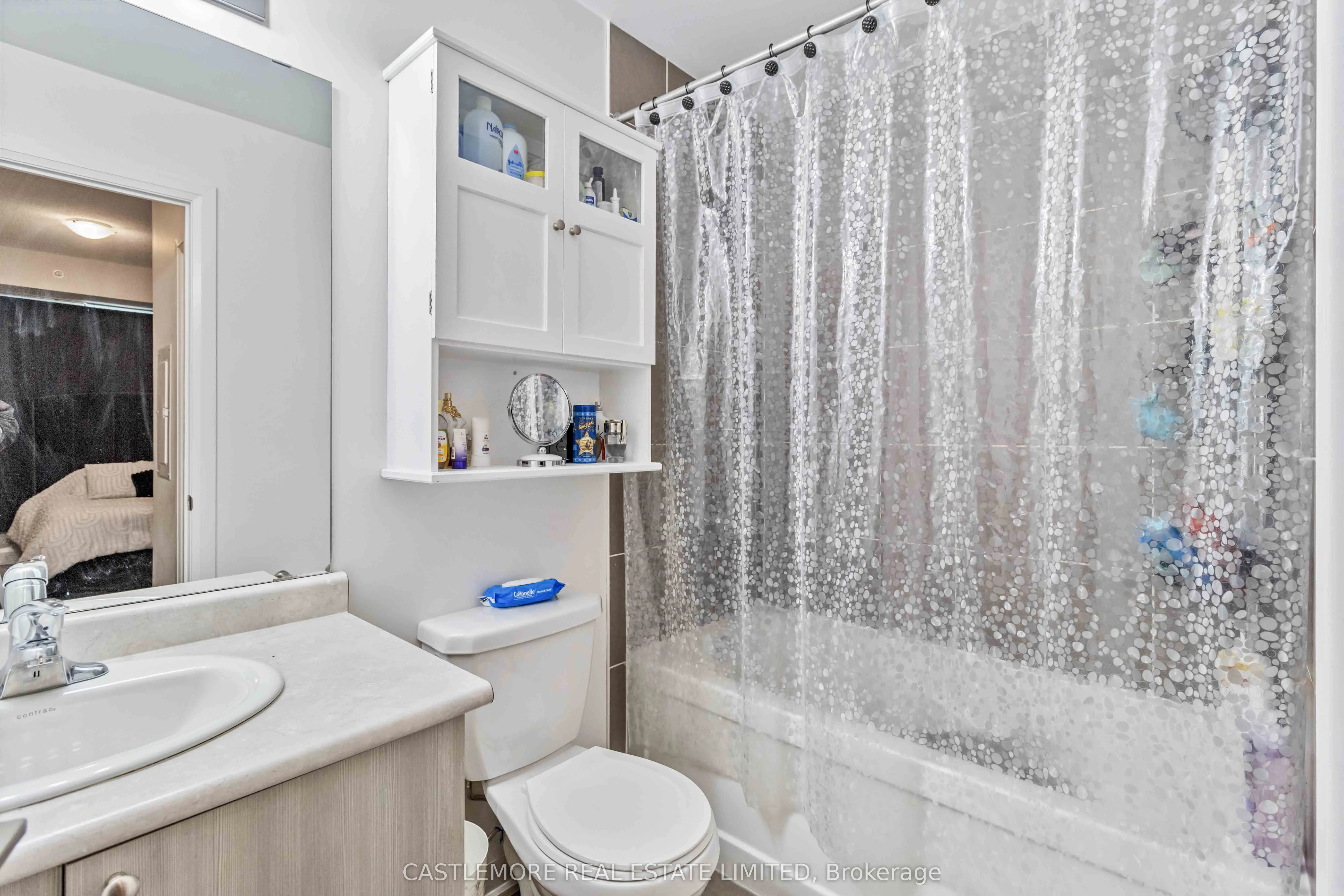 55 Yorkland Boulevard, #204
