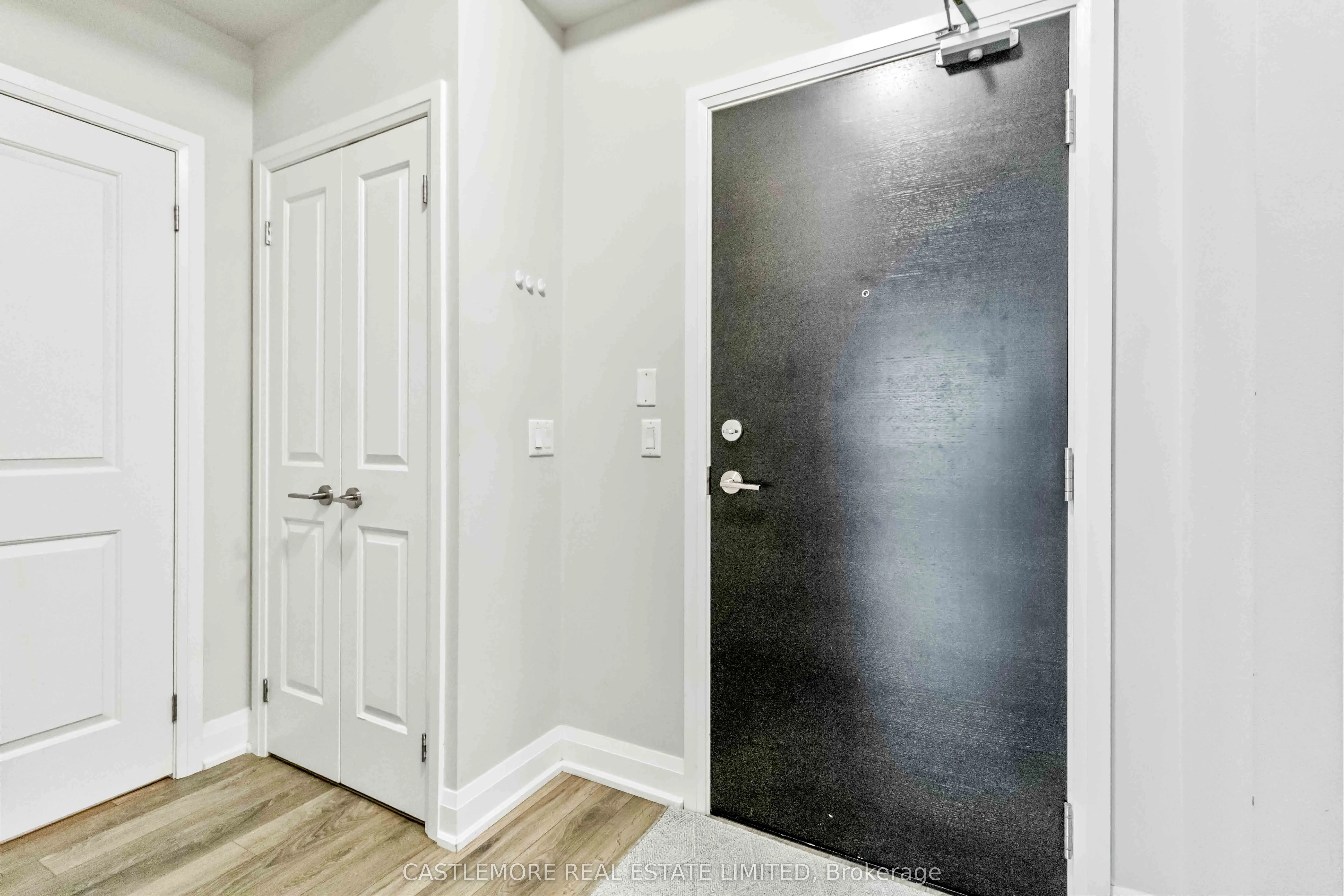 55 Yorkland Boulevard, #204