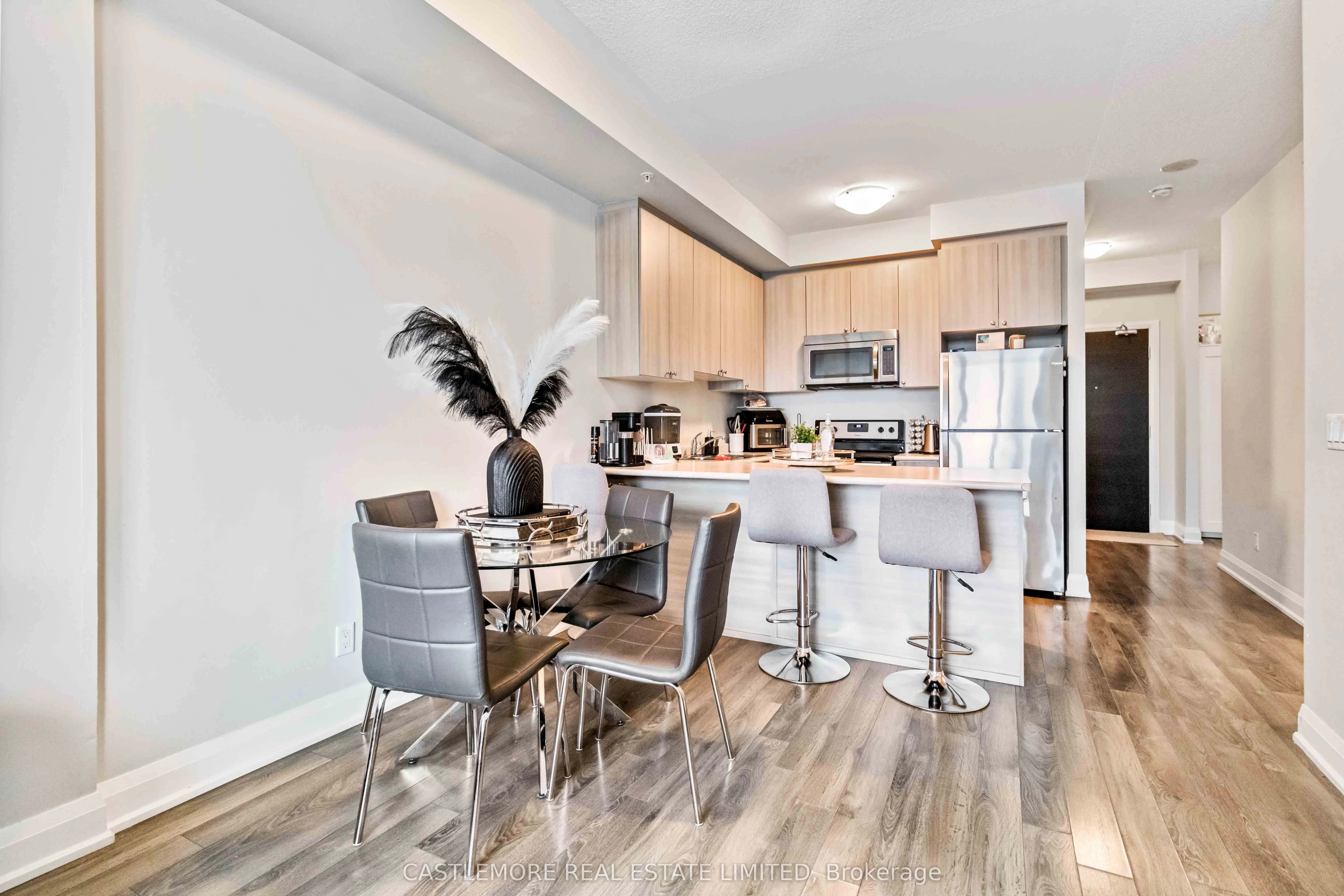55 Yorkland Boulevard, #204