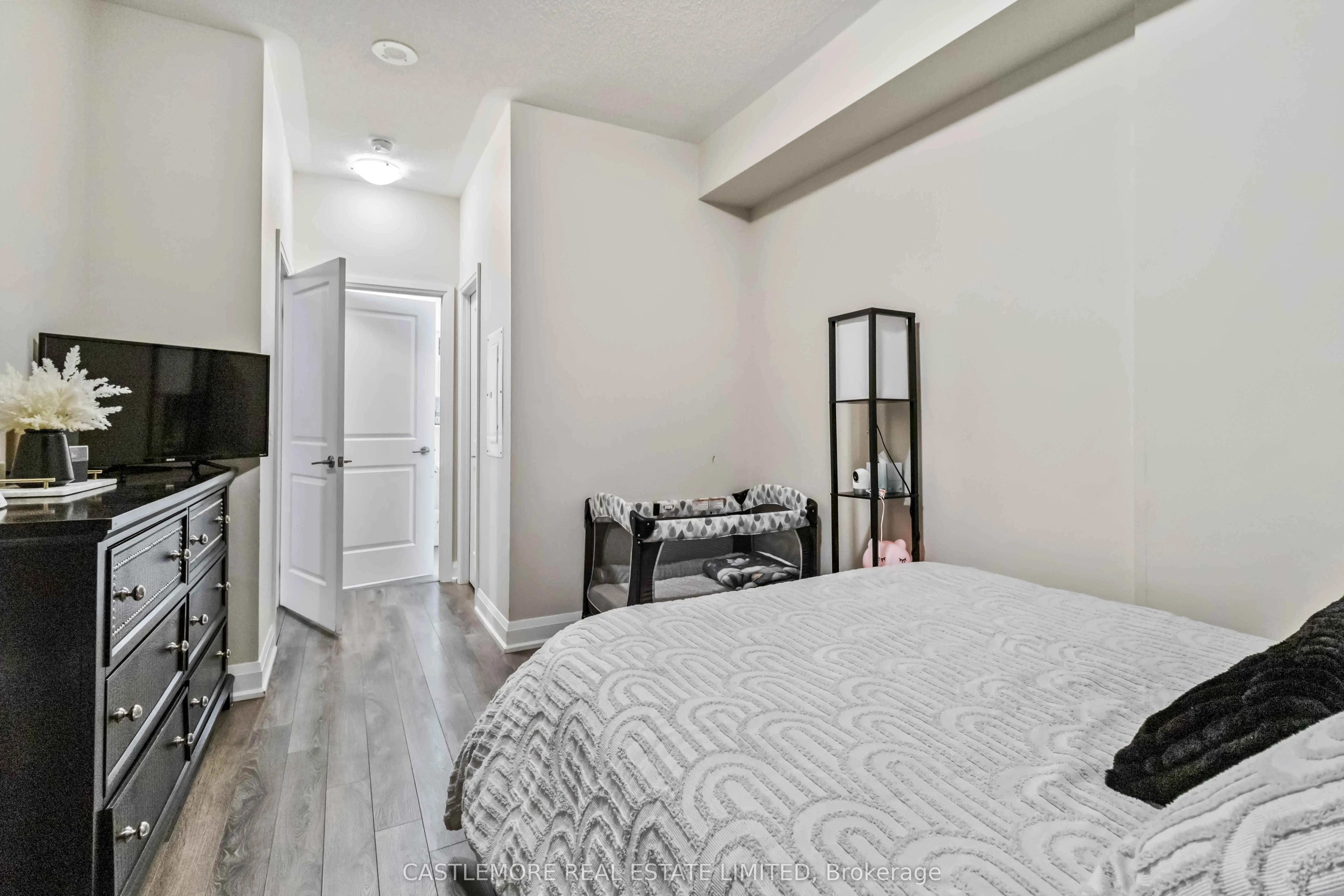 55 Yorkland Boulevard, #204