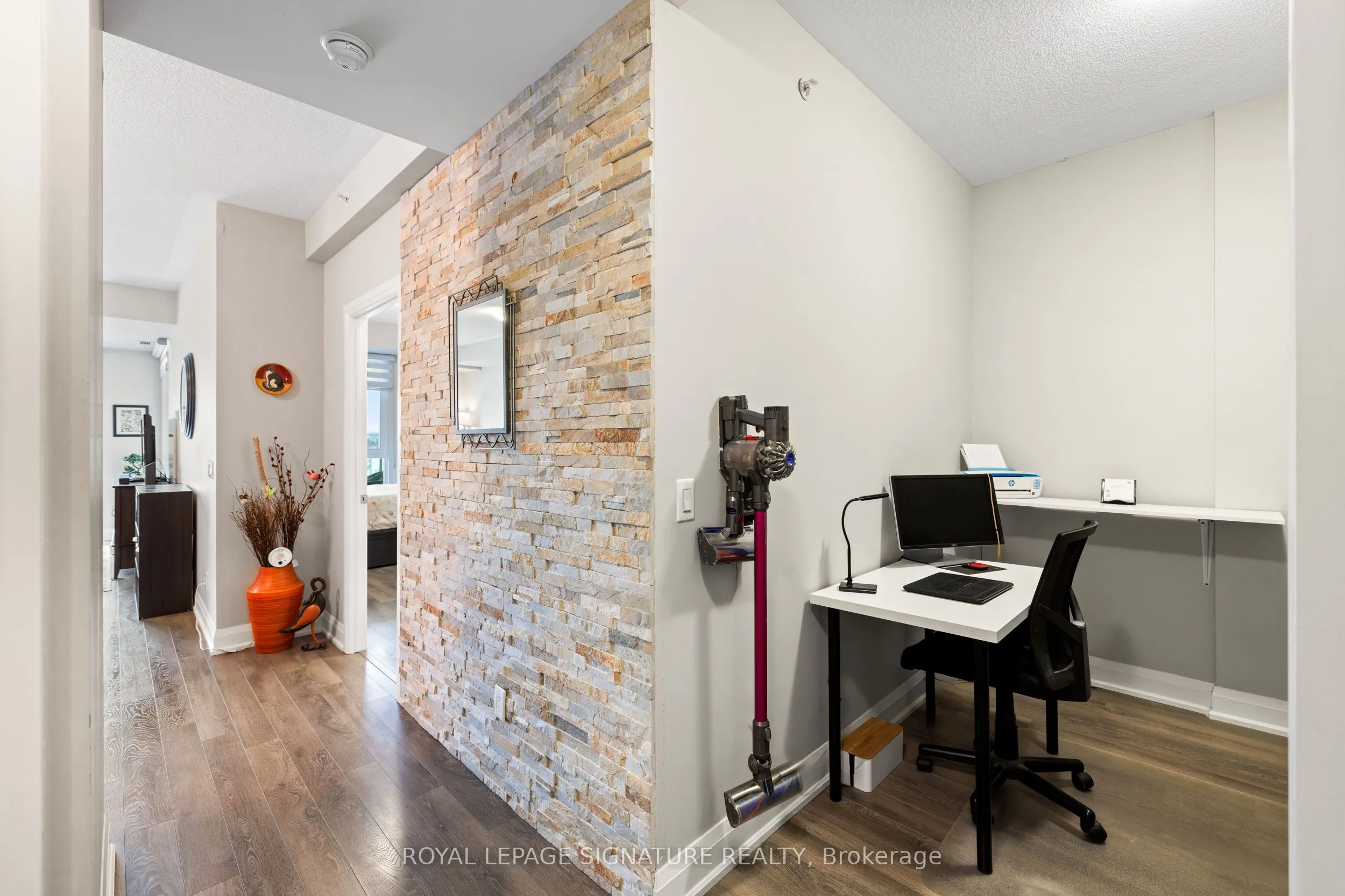 55 Yorkland Boulevard, #607