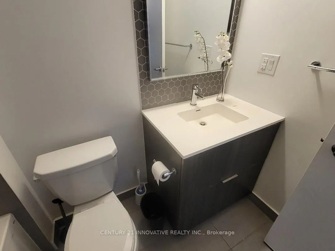 2520 Eglinton Avenue W, #1016