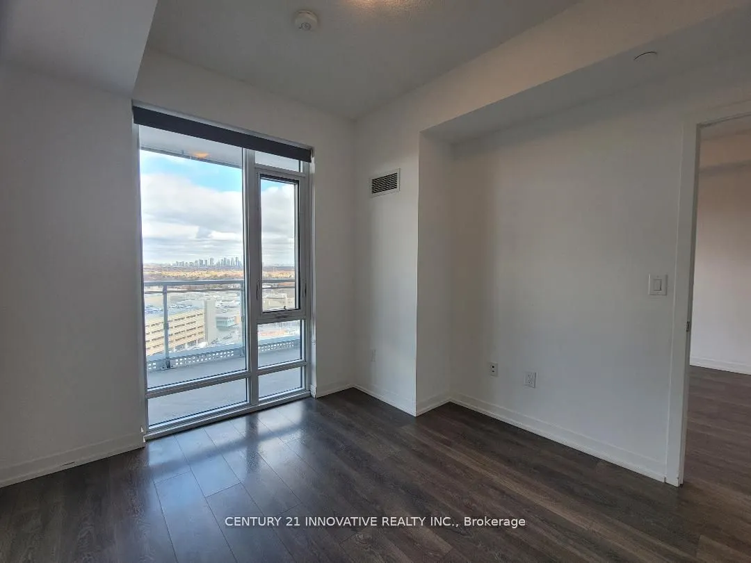 2520 Eglinton Avenue W, #1016