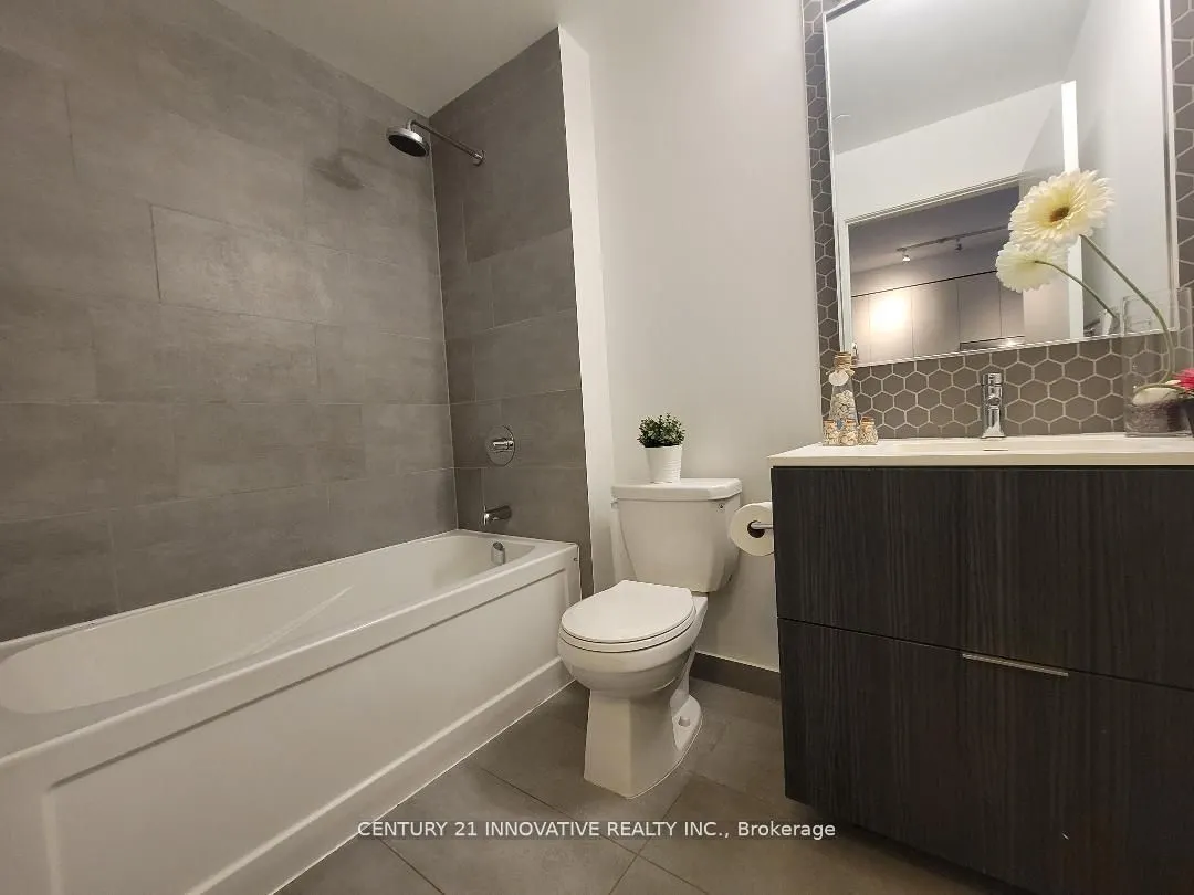 2520 Eglinton Avenue W, #1016
