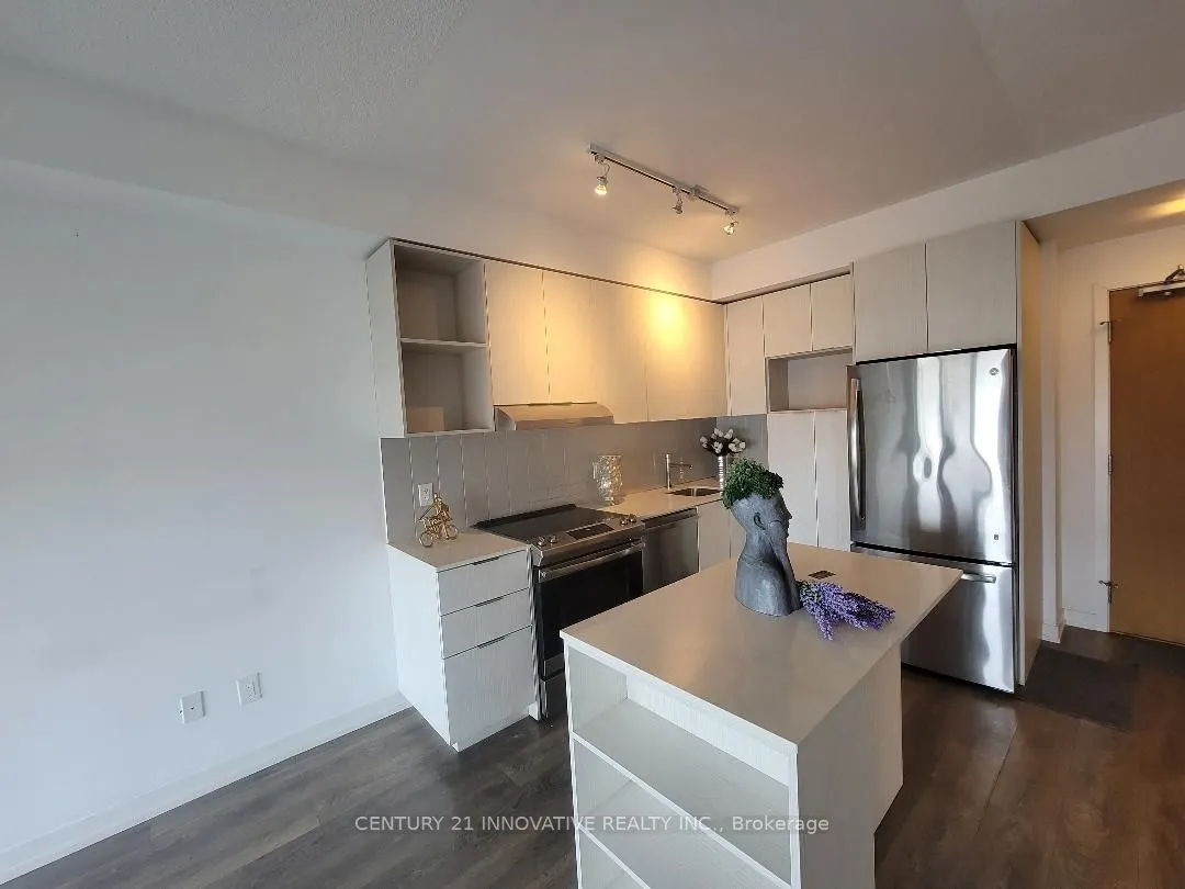 2520 Eglinton Avenue W, #1016