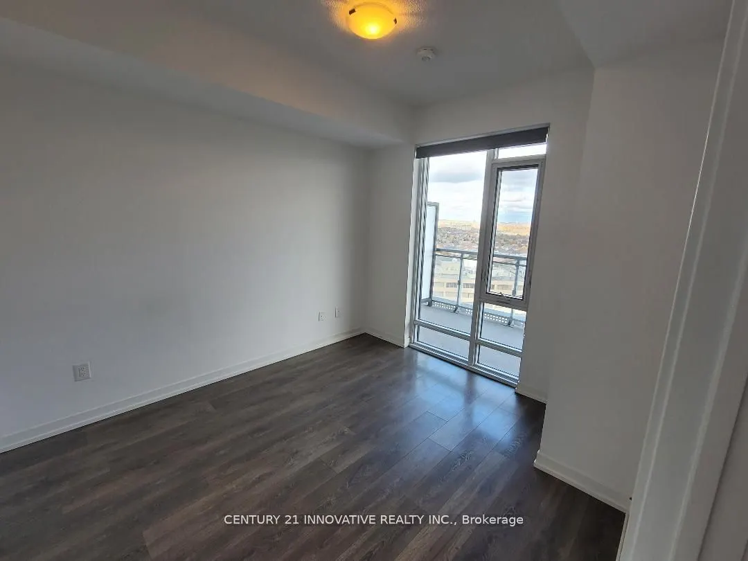 2520 Eglinton Avenue W, #1016