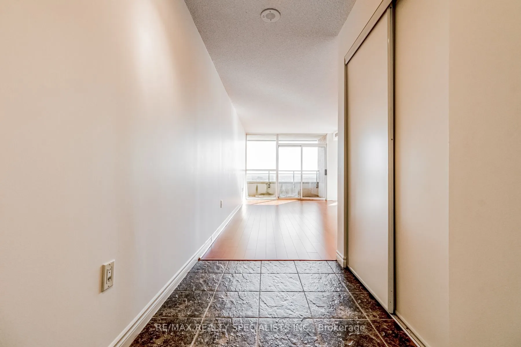 55 Strathaven Drive W #2011