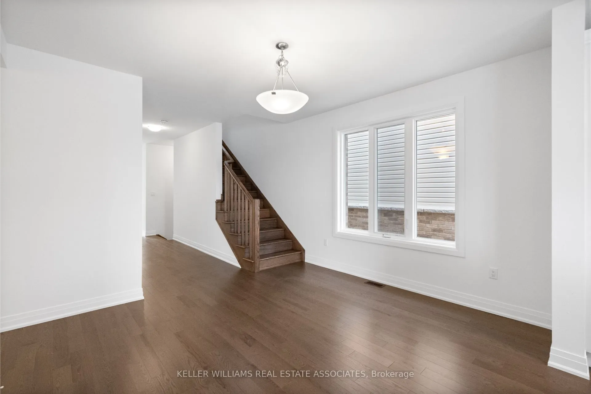 16 Aster Woods Drive