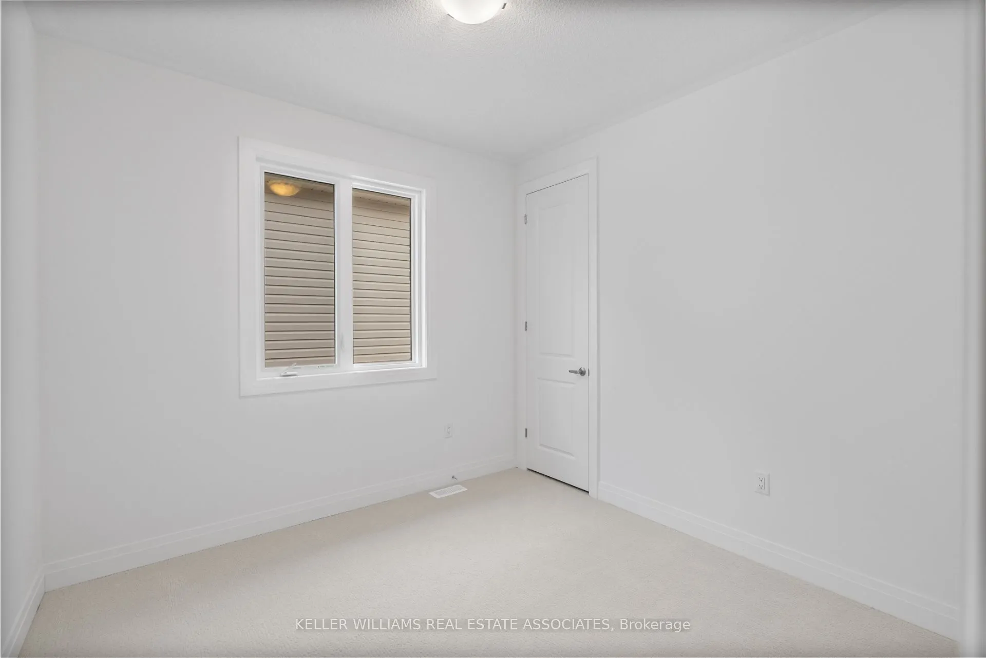 16 Aster Woods Drive