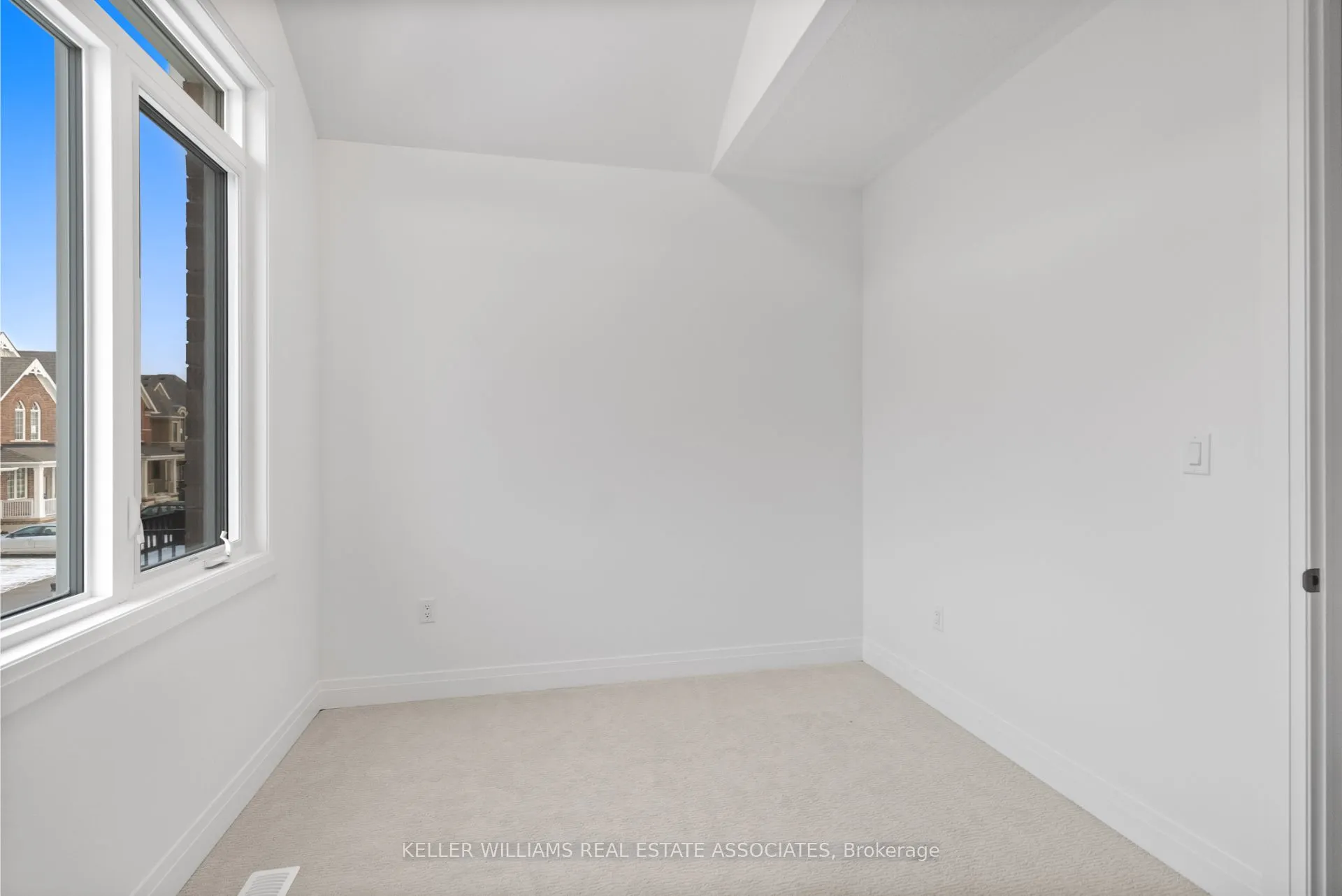 16 Aster Woods Drive