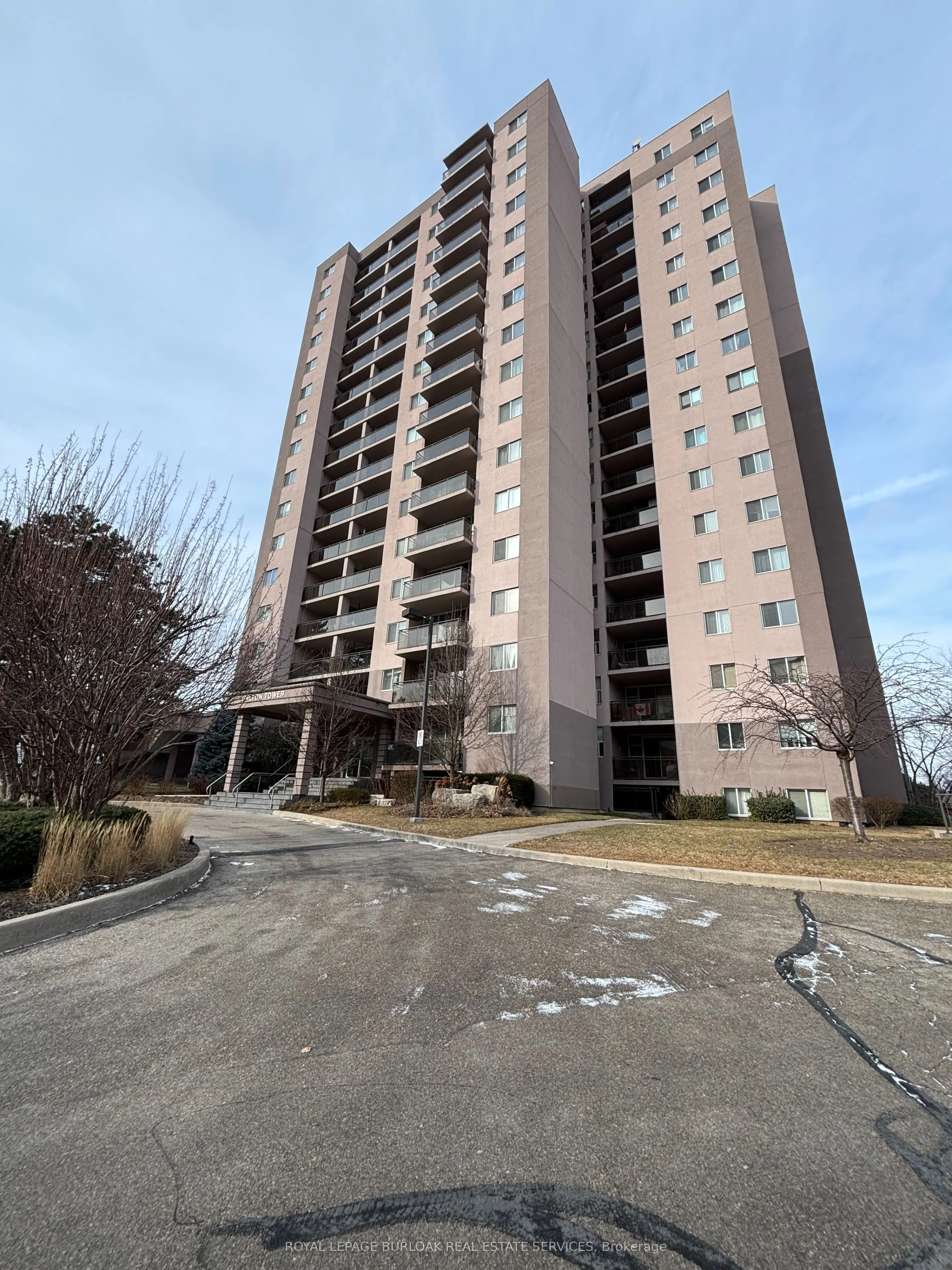 975 Warwick Court, #1210