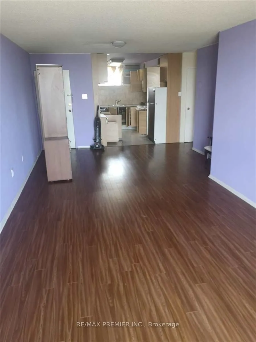 4645 Jane Street, #827