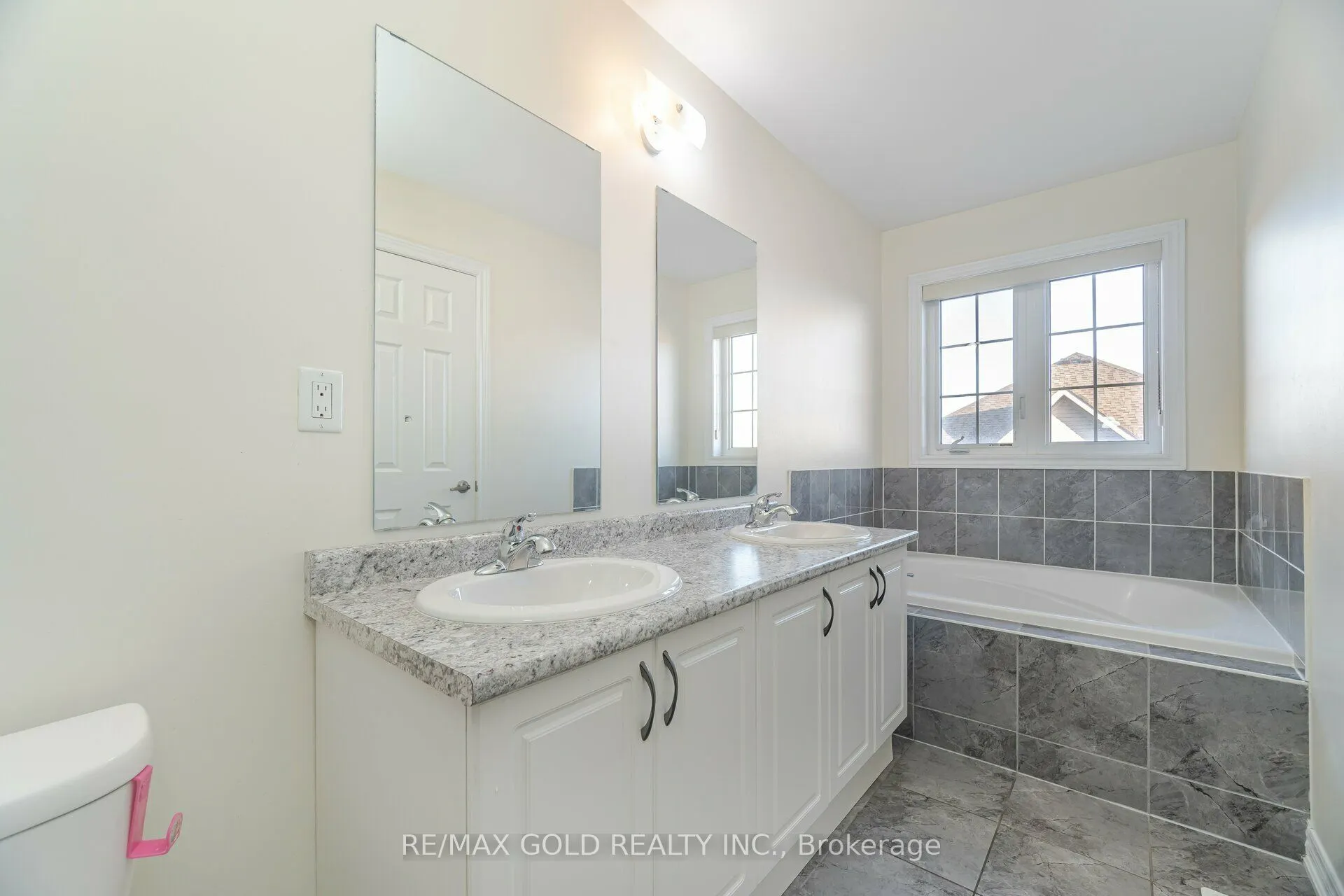63 Frenchpark Circle