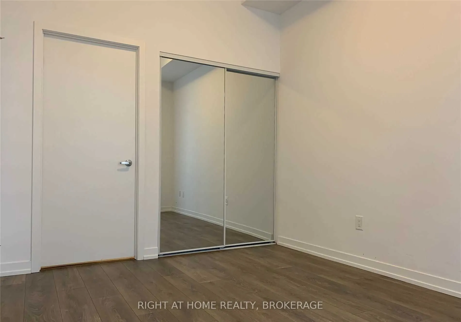 2520 Eglinton Avenue W, #1801