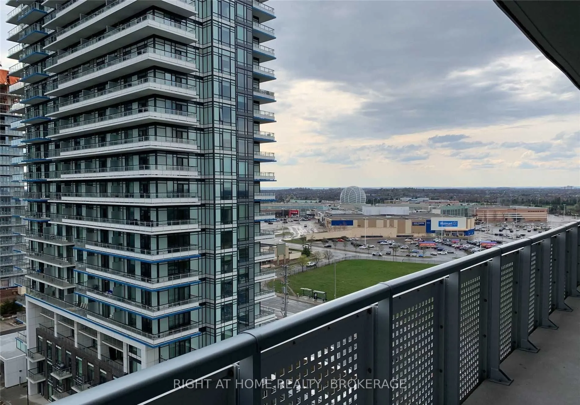 2520 Eglinton Avenue W, #1801