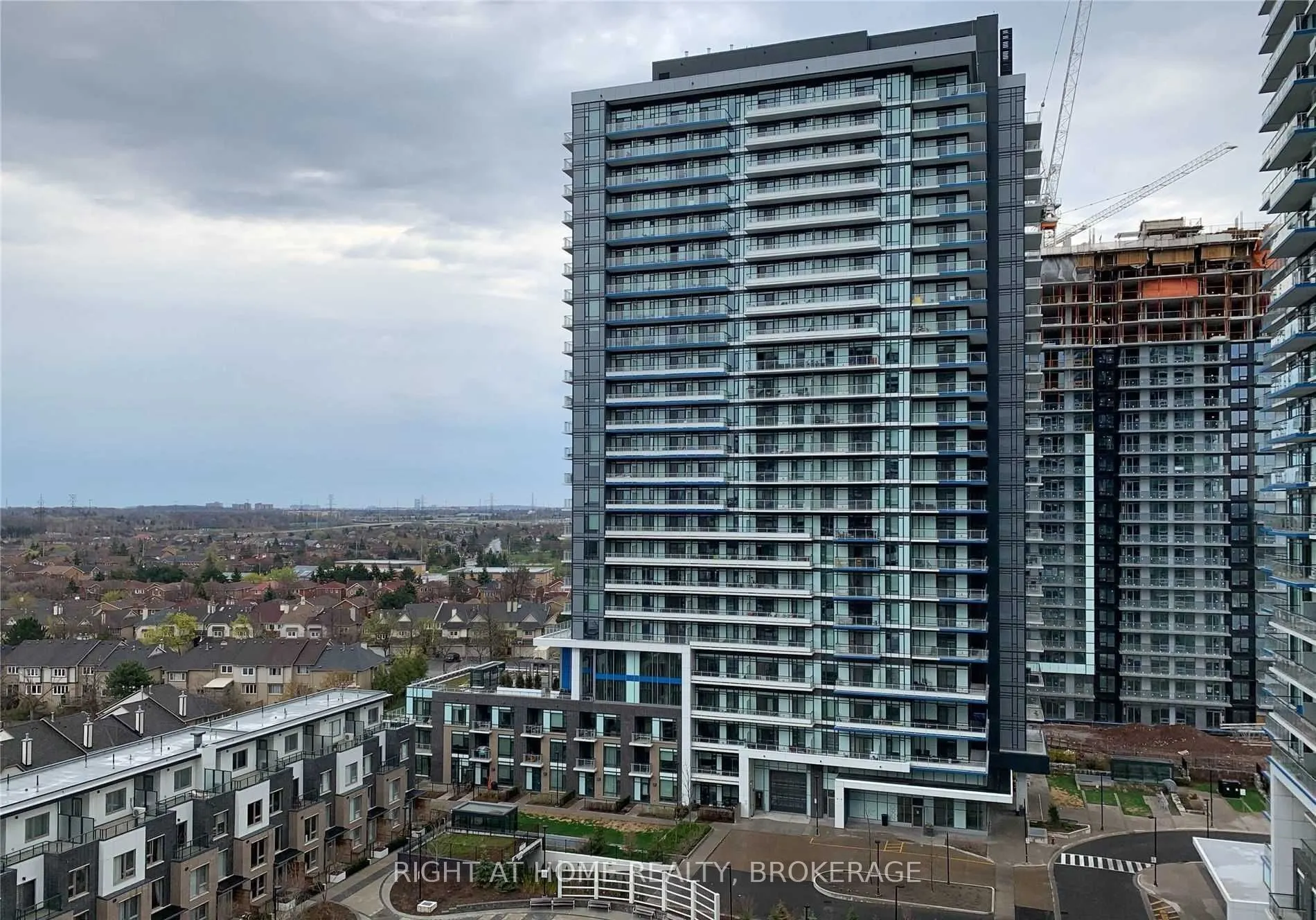 2520 Eglinton Avenue W, #1801