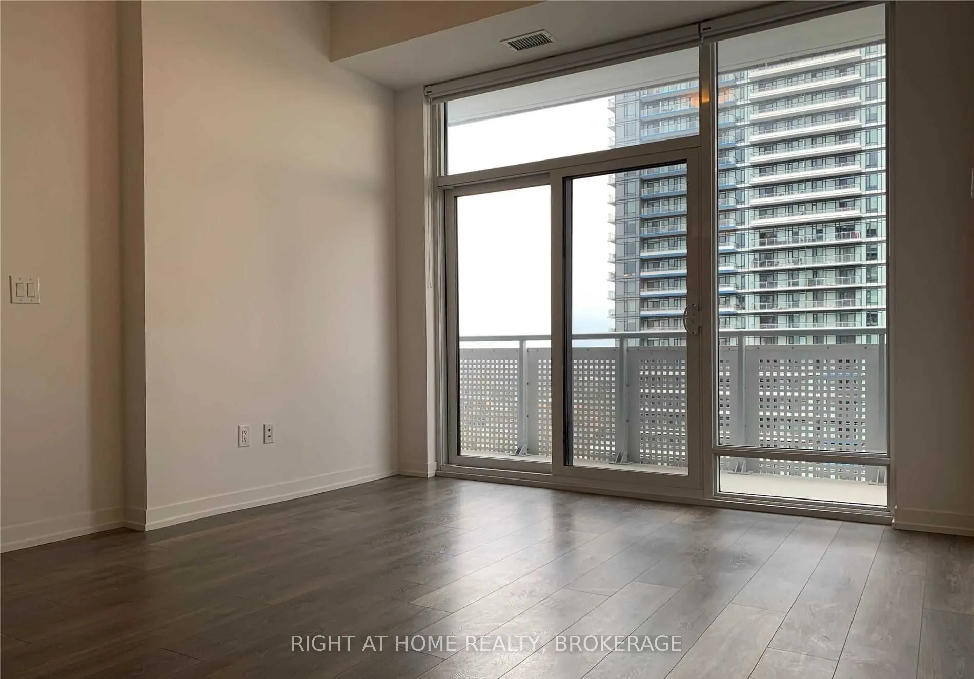 2520 Eglinton Avenue W, #1801