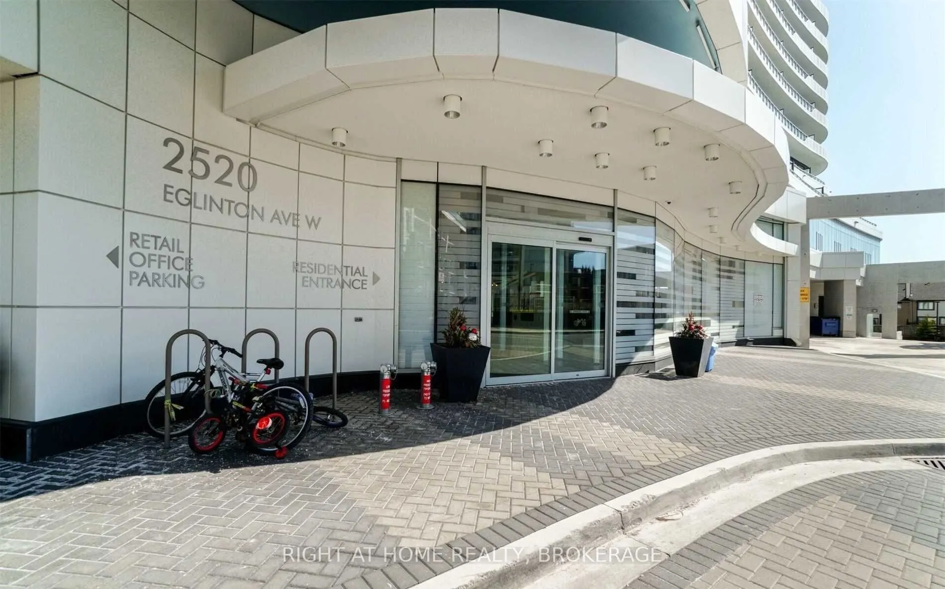 2520 Eglinton Avenue W, #1801