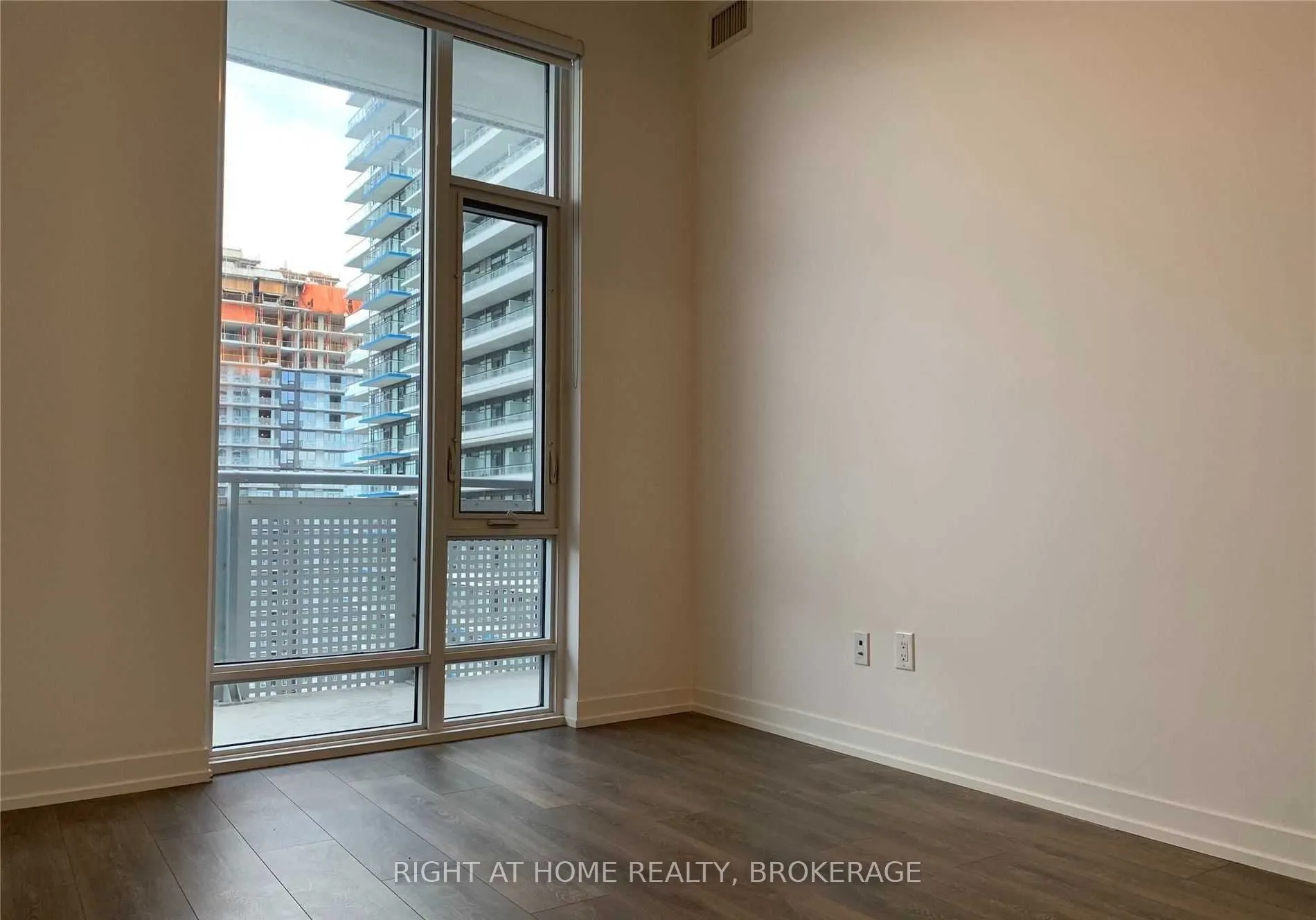 2520 Eglinton Avenue W, #1801