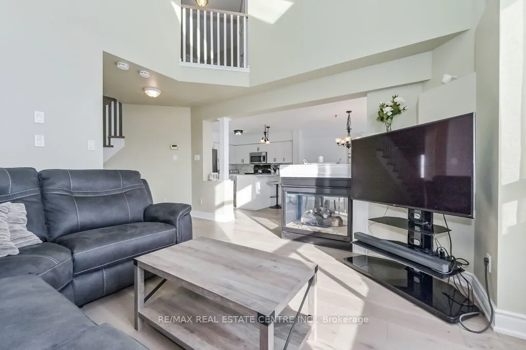 93 Biscayne Crescent