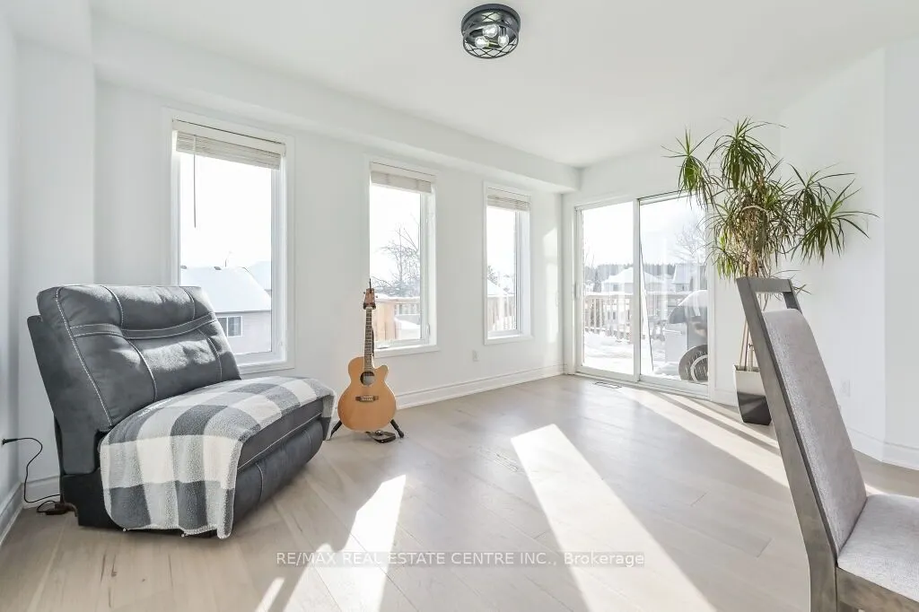 93 Biscayne Crescent
