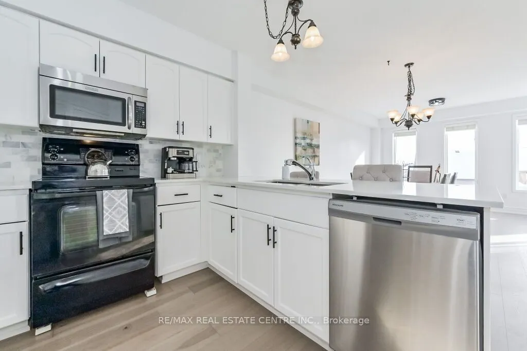 93 Biscayne Crescent