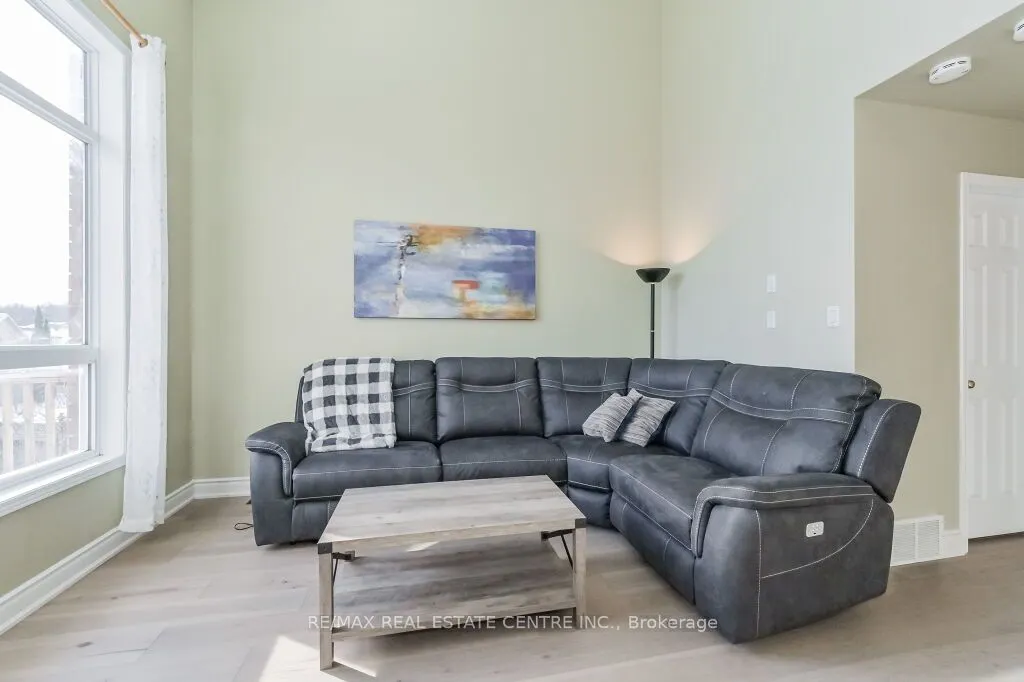 93 Biscayne Crescent