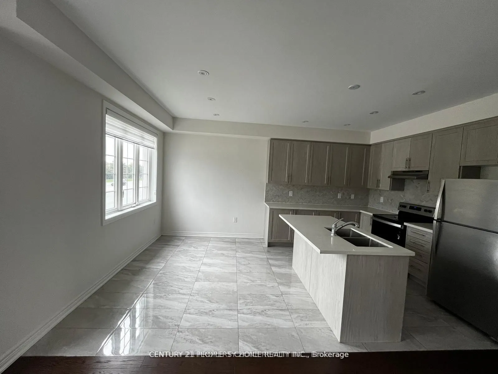 51 Hashmi Place W