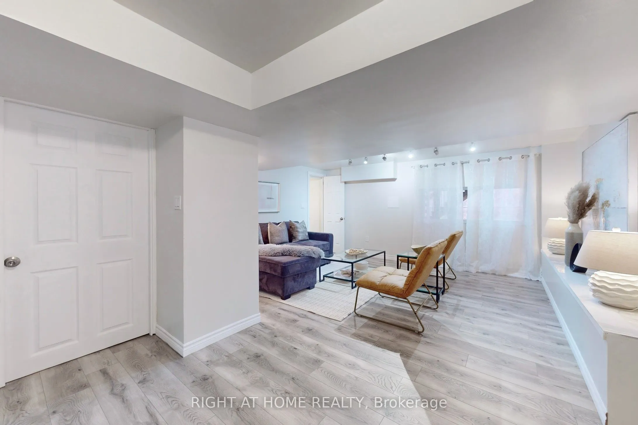 35 Oliana Way