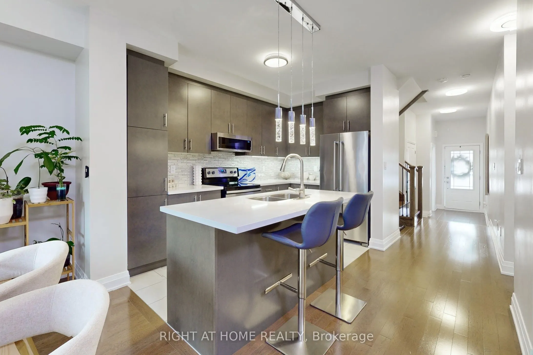 35 Oliana Way