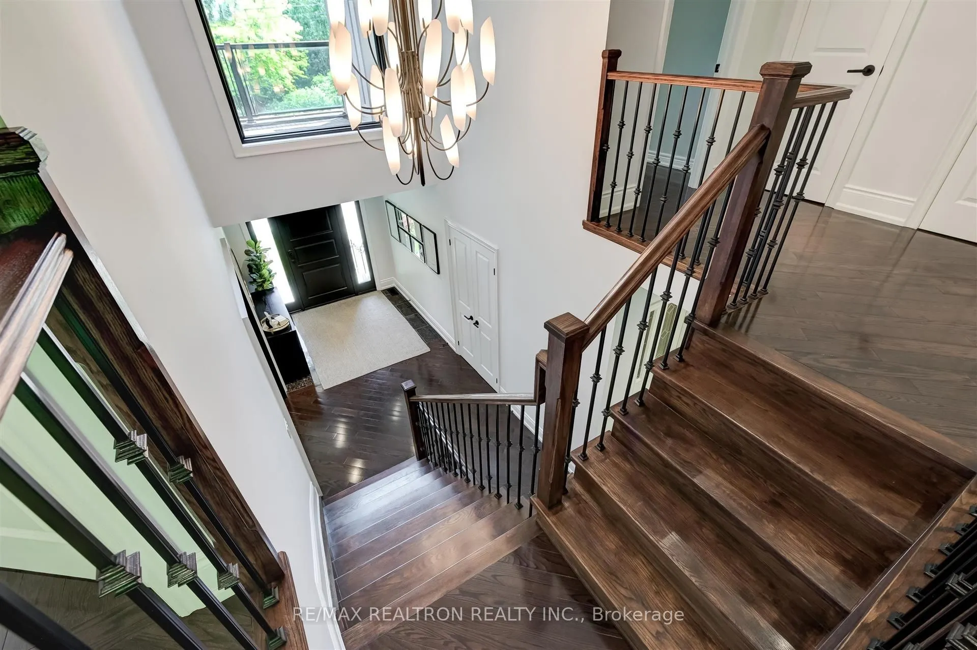 102 Edenbridge Drive