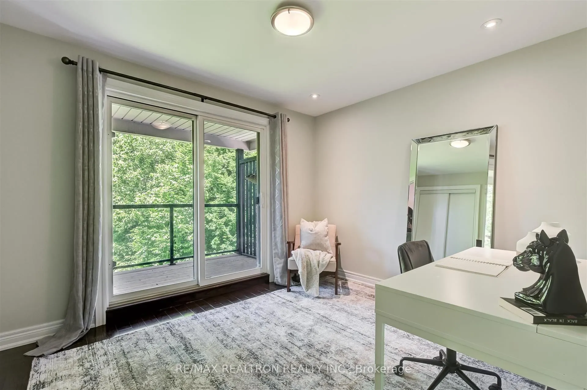102 Edenbridge Drive