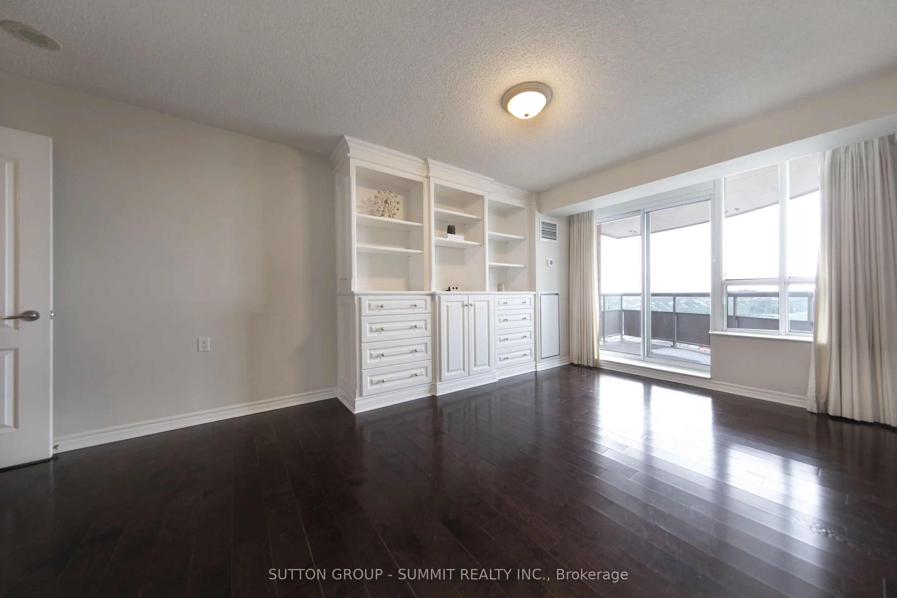 4640 Kimbermount Avenue S, #708