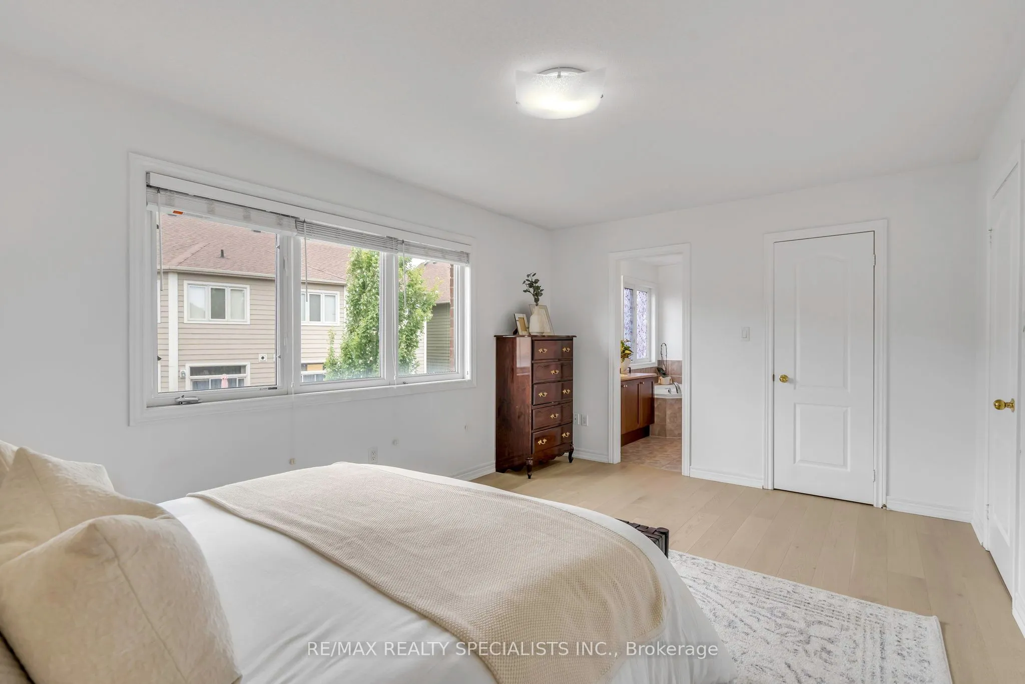 192 Giddings Crescent