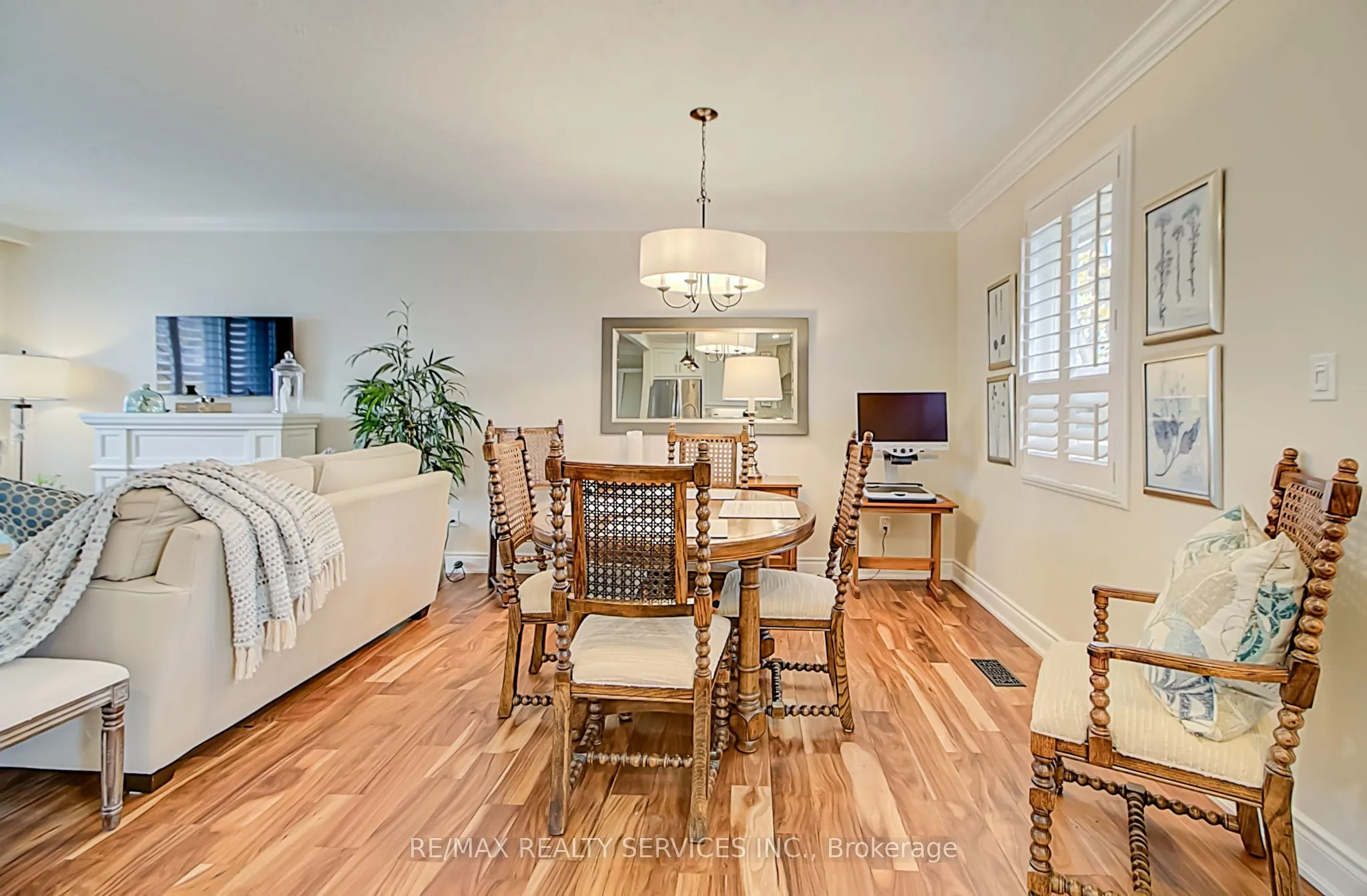 4 Ridgetop Avenue