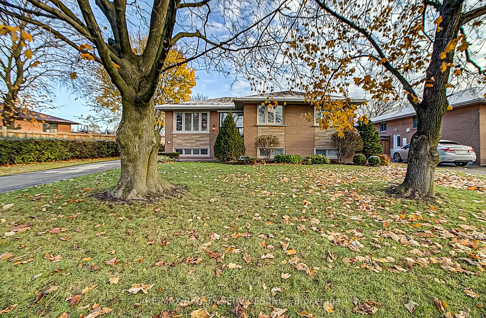 4 Ridgetop Avenue