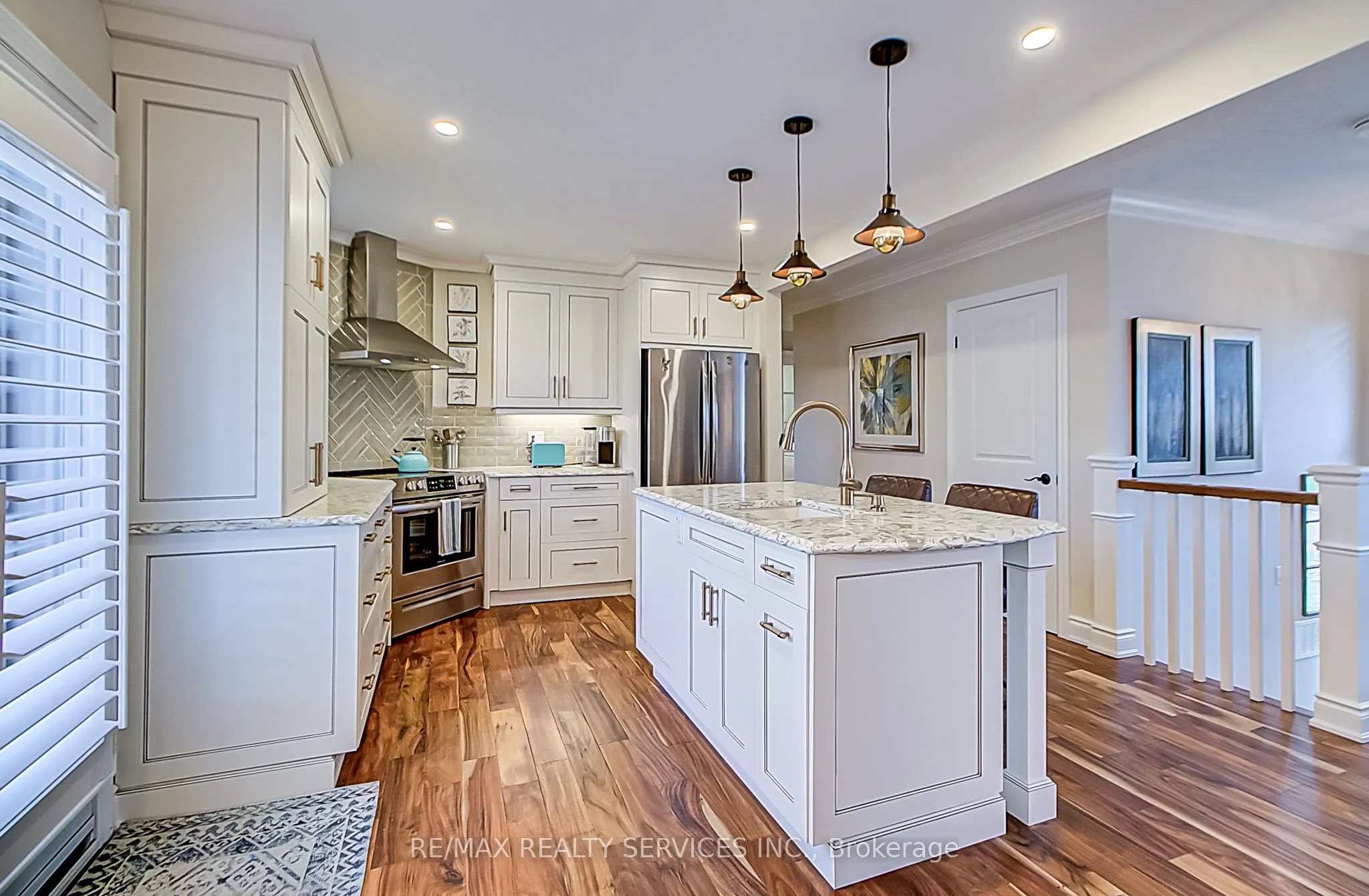 4 Ridgetop Avenue