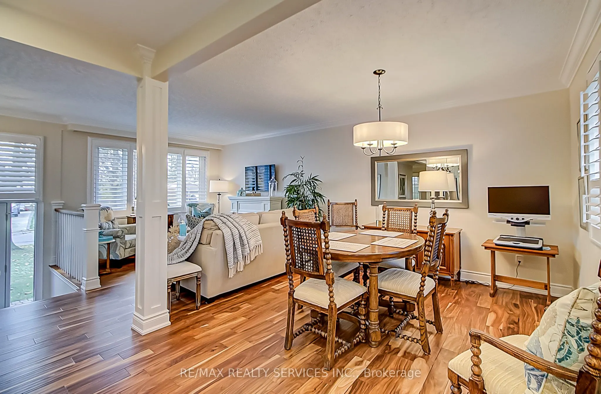 4 Ridgetop Avenue