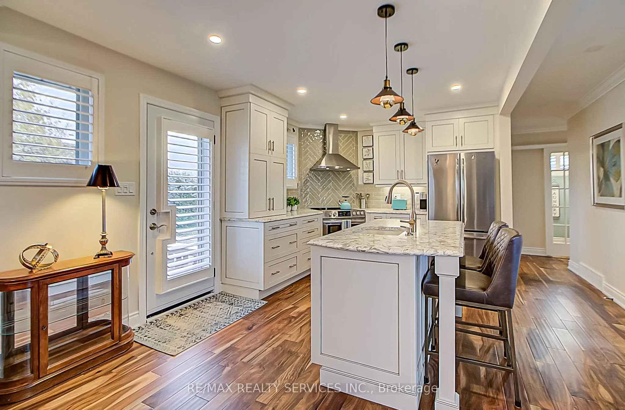 4 Ridgetop Avenue