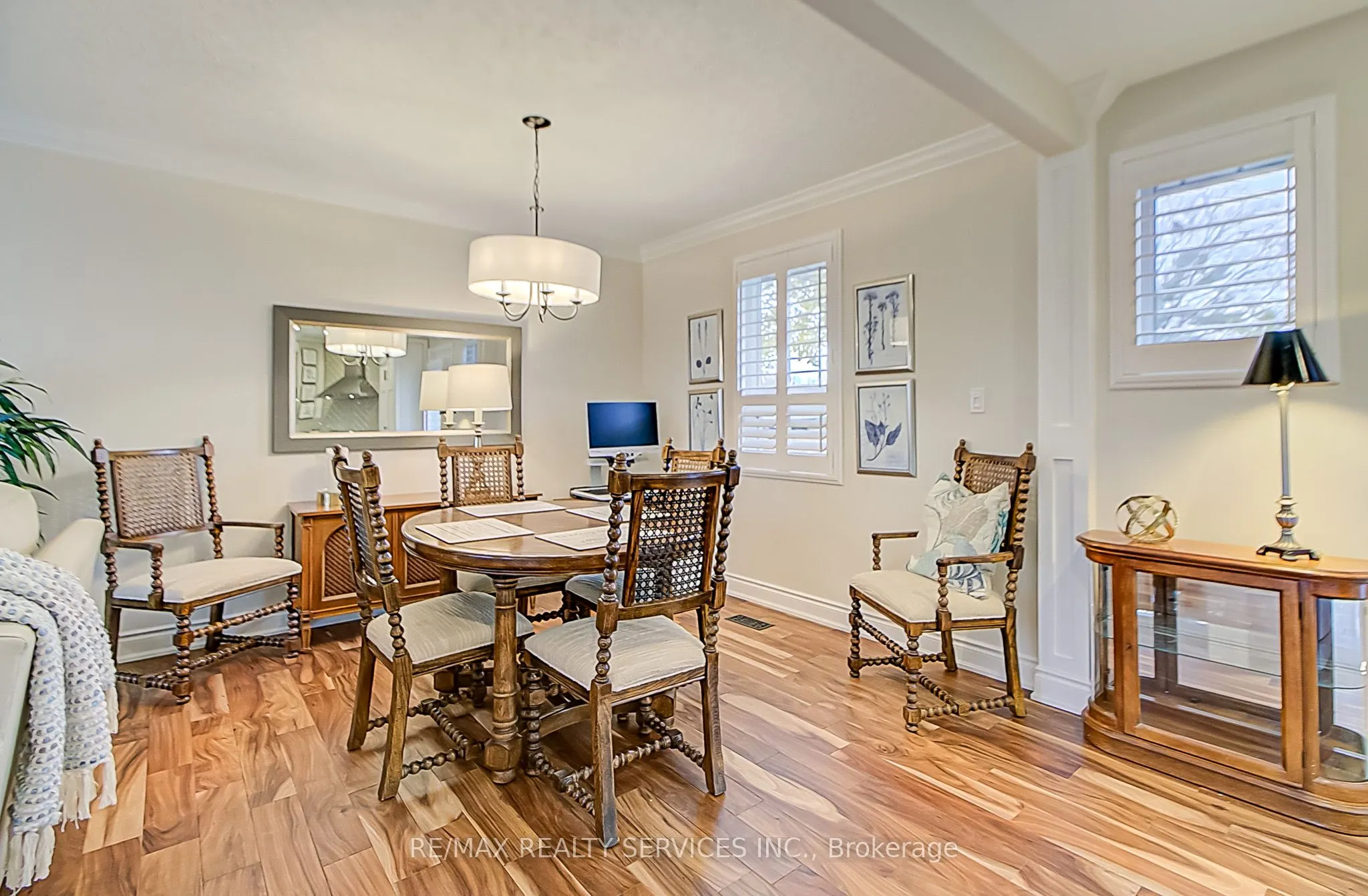 4 Ridgetop Avenue